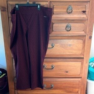 Roz & Ali Maroon and Black Diamond Printed Pull On Pants Size Women’s 22 NWOT